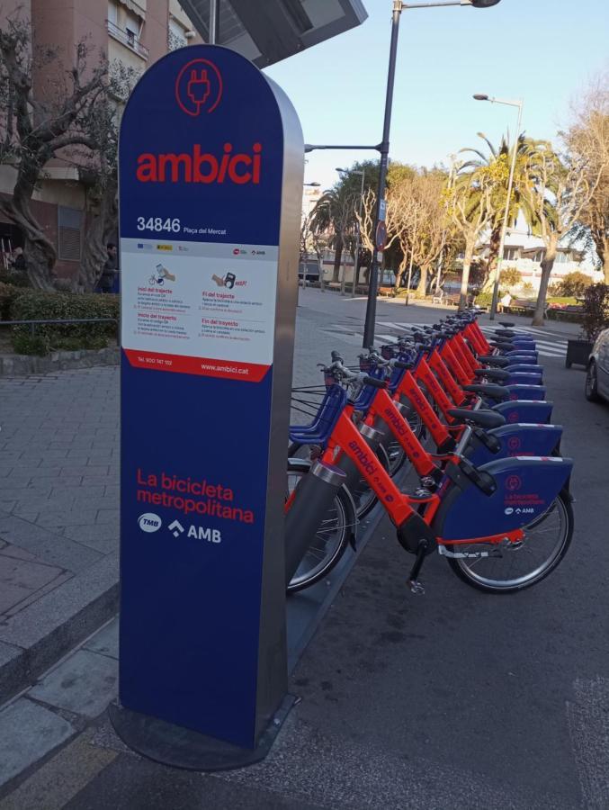 Ahllenrock Como Un Hotel, Pero Solo Para Ti Cornellà de Llobregat Dış mekan fotoğraf