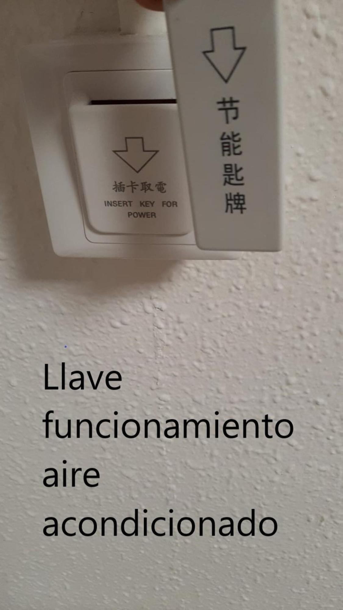 Ahllenrock Como Un Hotel, Pero Solo Para Ti Cornellà de Llobregat Dış mekan fotoğraf